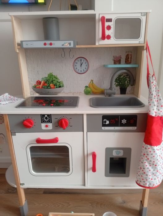 Kuchnia drewniana dla dzieci