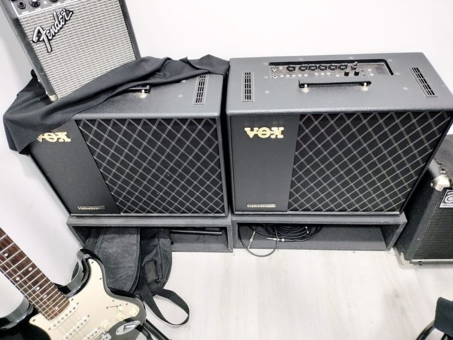 VOX VT100X Valvetronix 100 Watt Hybrid Modelling Amp