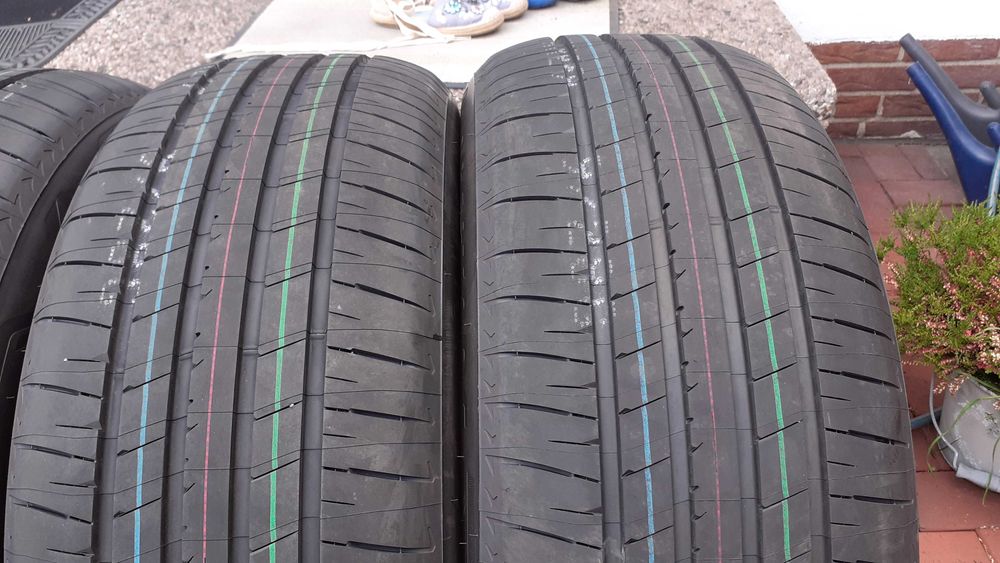 Nowe opony Kl. Premium 4x BRIDGESTONE 235/50R20 100W,  2022/23r
