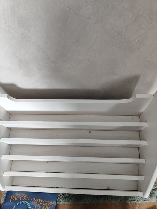 Книжкова шафа полиця монтессорі