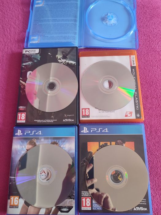 Sprzedam płyty do gry PC DVD i  PS4