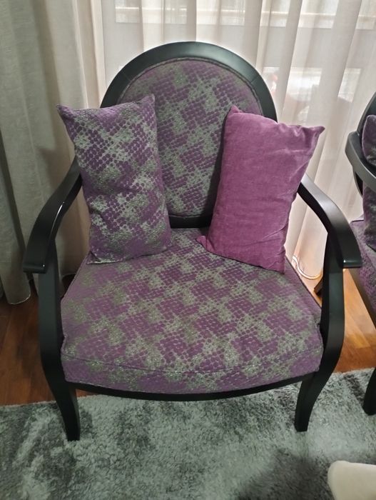 Vendo 2 cadeirões. Bom preço