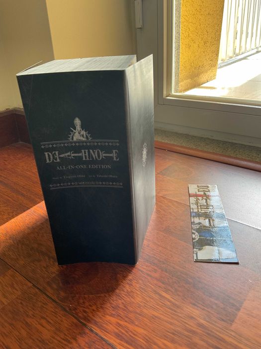 Death Note All-in-One Edition – Como Novo + Ponto de Livro