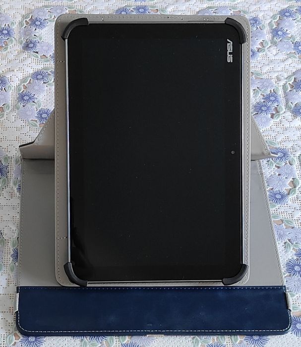 Планшет AsusZenpad10