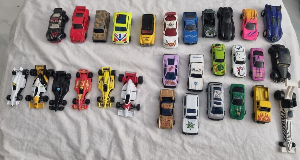 Carros em Ferro para Coleção