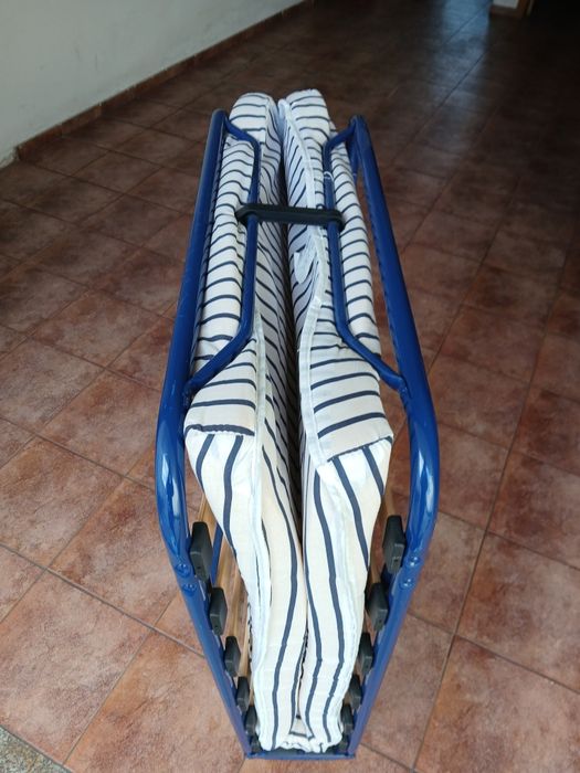 Cama de hóspedes dobrável