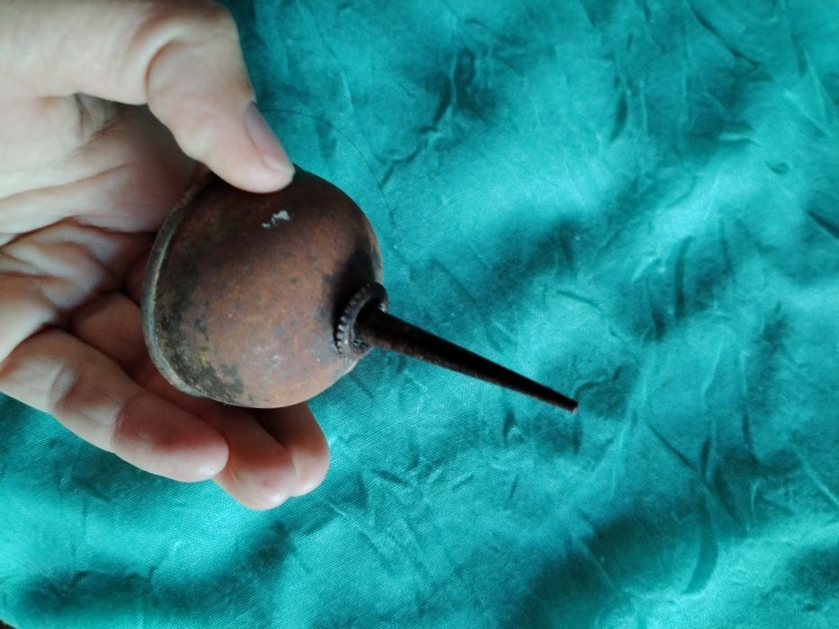 Almotolia Singer Antiga