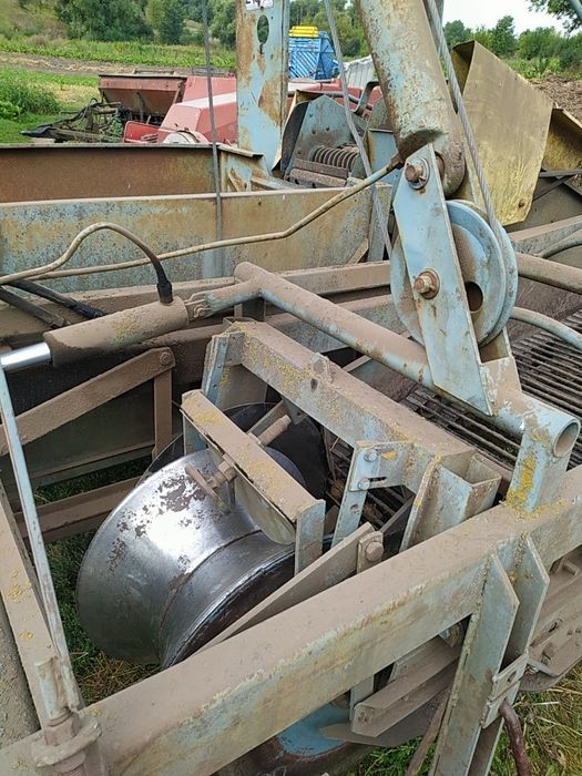 Однорадній прицепний картопляний комбайн карлик