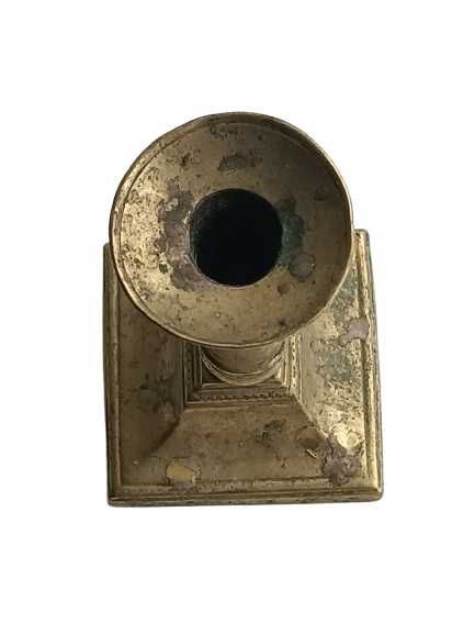 Stary mosiężny świecznik kolumnowy 15,5 cm
