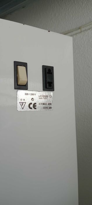 Armário com espelho WC