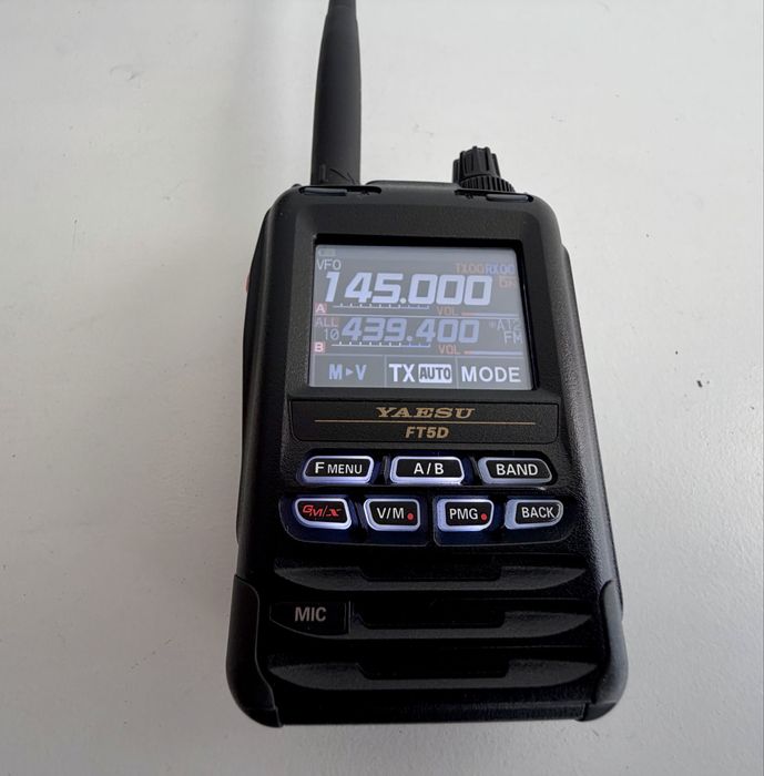 Radio Yaesu FT5D