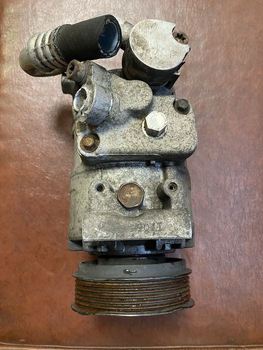 Компресор кондиціонера Nissens 890048 (Volkswagen T5)