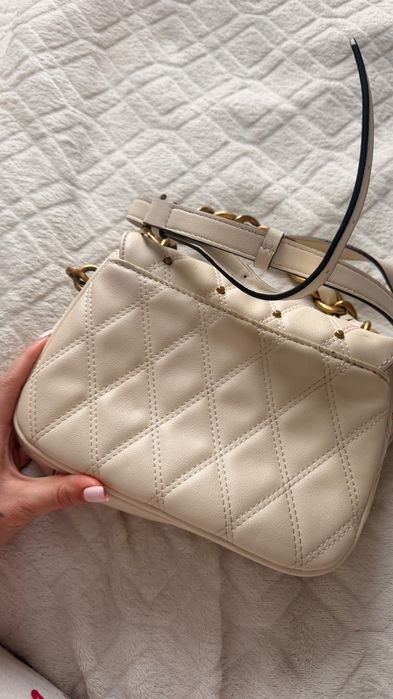 Biała torebka damska Guess