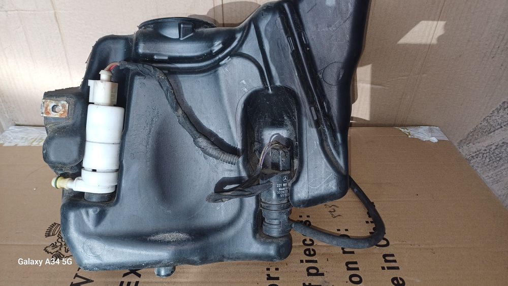 Zbiorniczek spryskiwaczy mercedes c klasa A204 w204