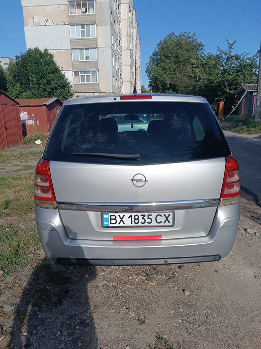 Опель Зафира б продам