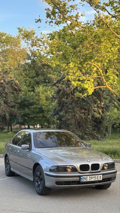 Продам BMW E39 528i