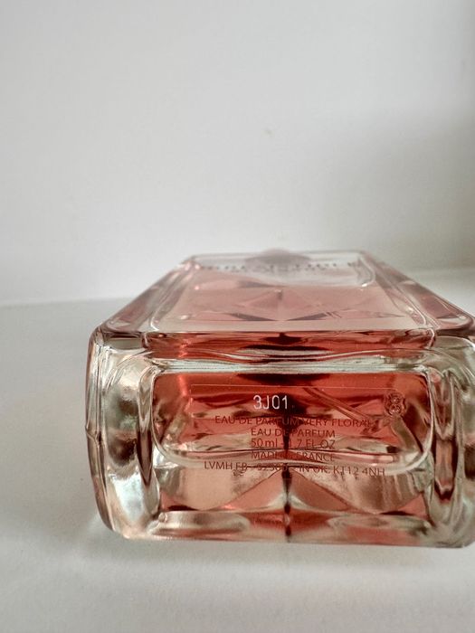 Irresistible Givenchy Very Floral Givenchy perfumy 50 ml