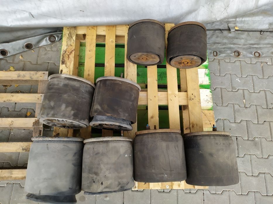 Рулевая грузовая резина шины Michelin 315/70 385/65 R22,5 пара диски