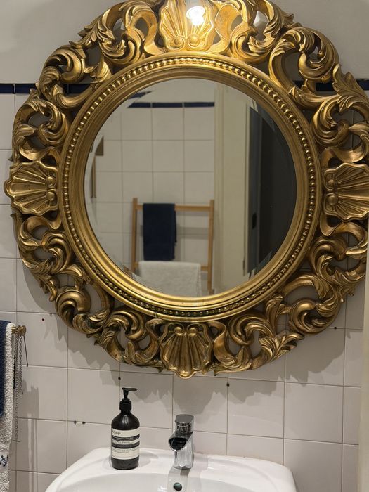 Espelho moldura dourada