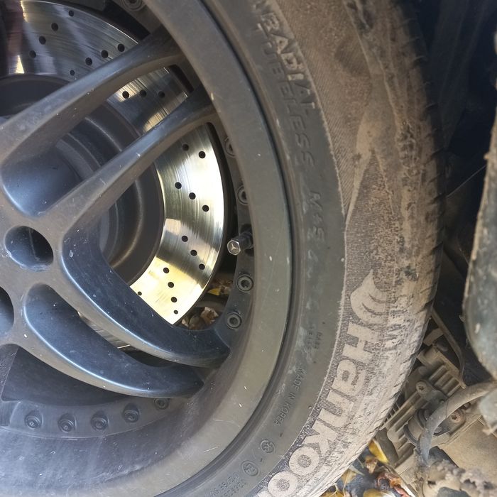 Продам комплект літніх покришок в гарному стані