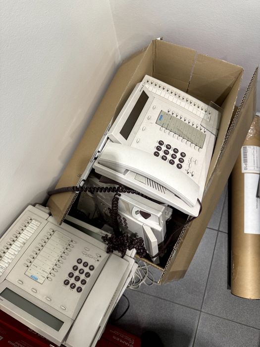 Telefones ericsson e central de telefones lote