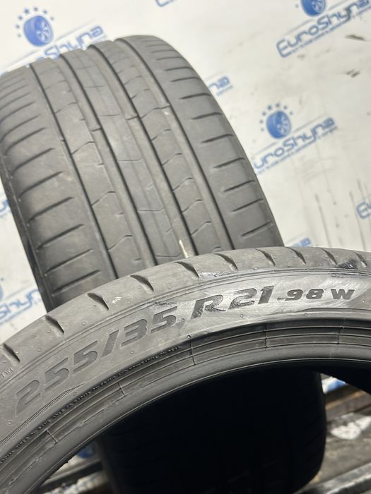 Літні Шини 255/35/21 Pirelli P zero