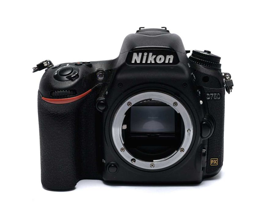 Nikon D750 + 35/1.8G + 50/1.8G + 85/1.8G | Full Frame | 57,4 tys. zdjęć | Bardzo ładny