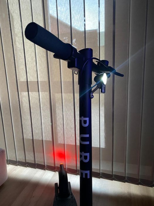 Vendo trotinete elétrica com menos de 100km