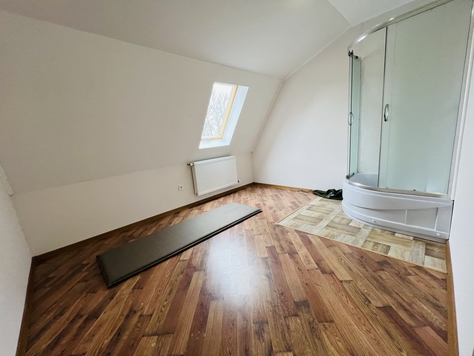 Продаж! Діючий офісний будинок 863м2 з ремонтом + земля 11.6 сот