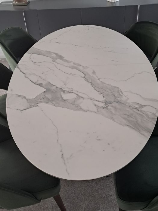 Mesa de jantar como nova