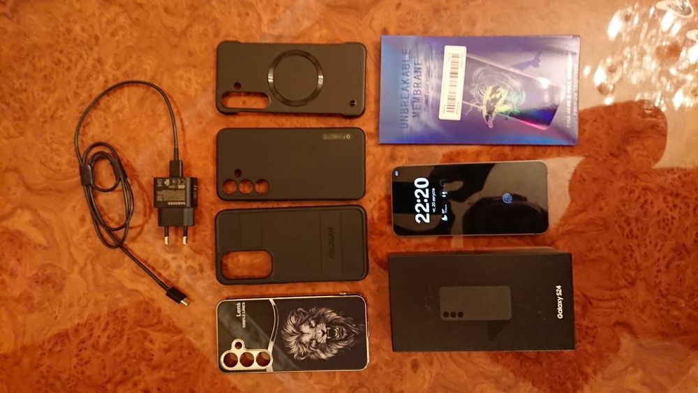 Продам комплект. Смартфон Samsung galaxy s24 и смарт часы Samsung Watch 5 Pro.