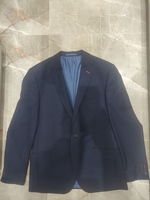 Granatowy garnitur vestus 176/104/90 młodzieżowy 
Granatowy garnitur