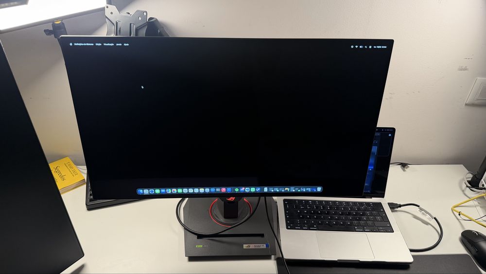 Monitor Asus Rog OLED 240 Hz