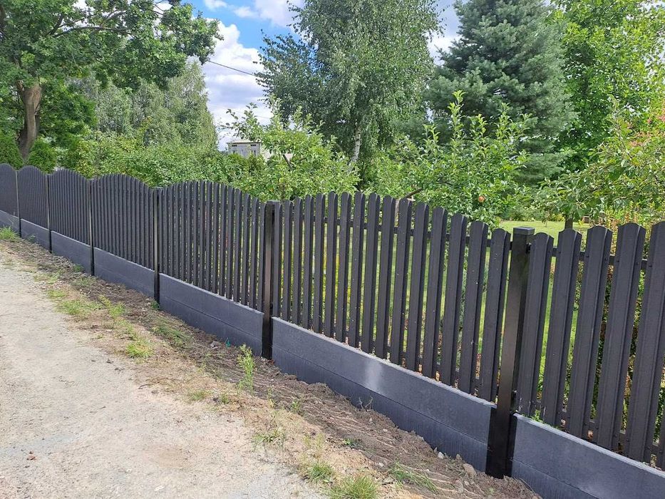 Montaż ogrodzeń panelowych, palisadowych, bram, furtek