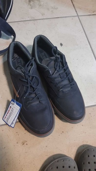 Buty  Bugatti rozm 44 nowe z metką!