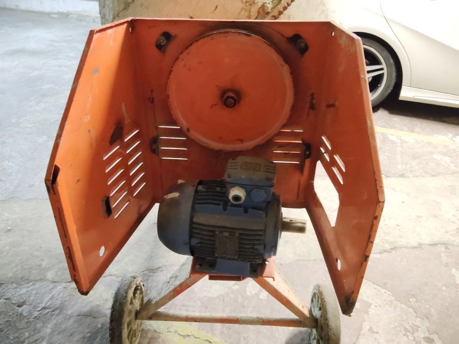 Concrete Mixer in Good Condition64750559651585122