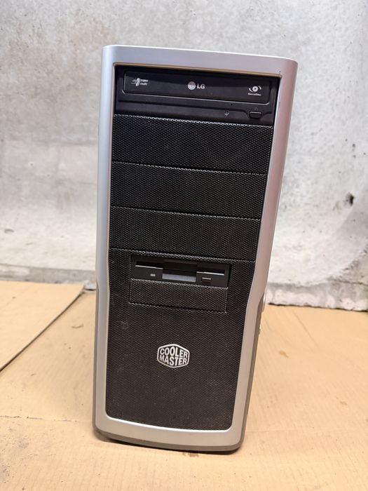 Два системні блоки Deluxe та Cooler Master на запчастини або відновлення