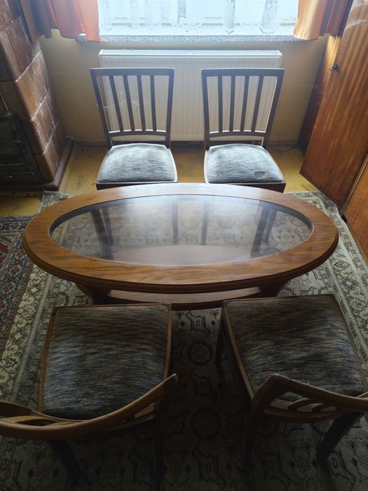 Stół i 4 krzesła