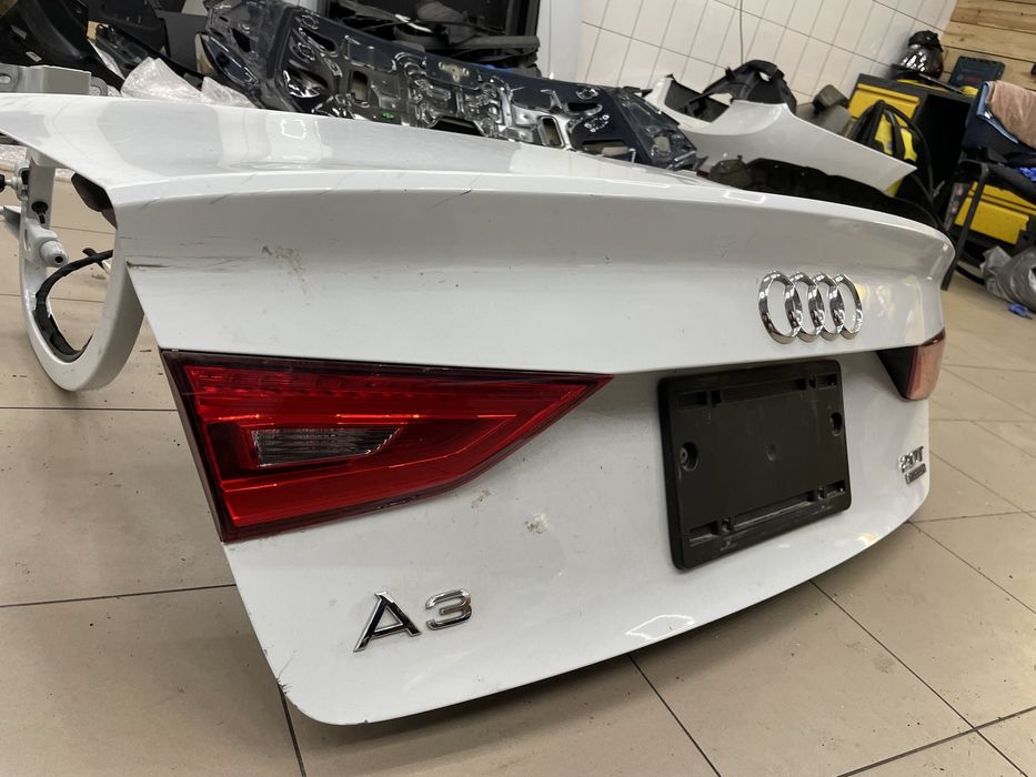 крышка багажника Audi A3 8v