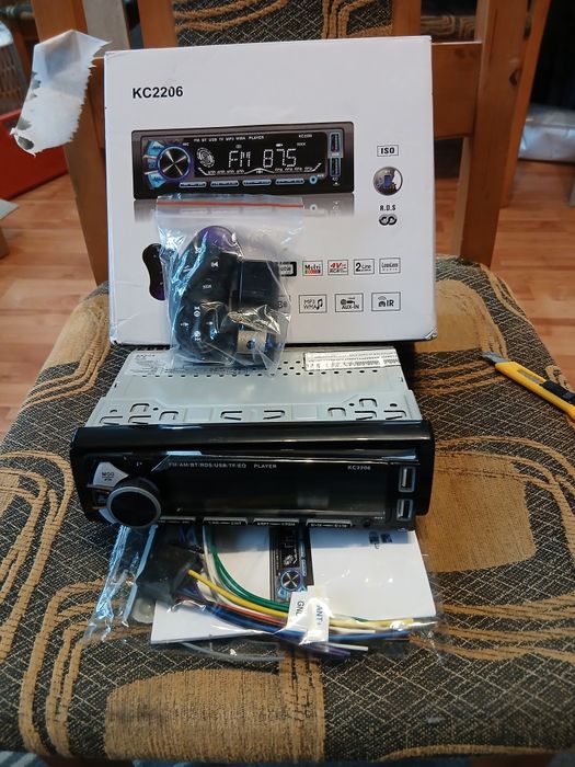 Radio samochodowe 1 din z odczepianą panelem