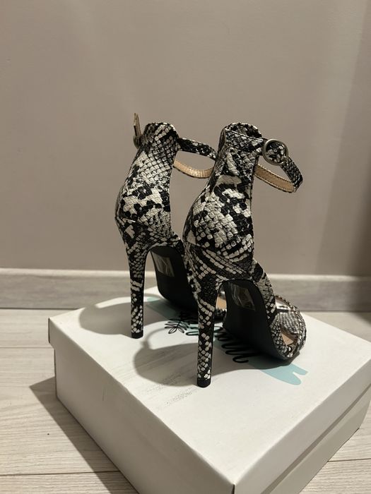 Buty damskie obcas szpilka r 39 dl.wkl. 24-24,5 cm nowe