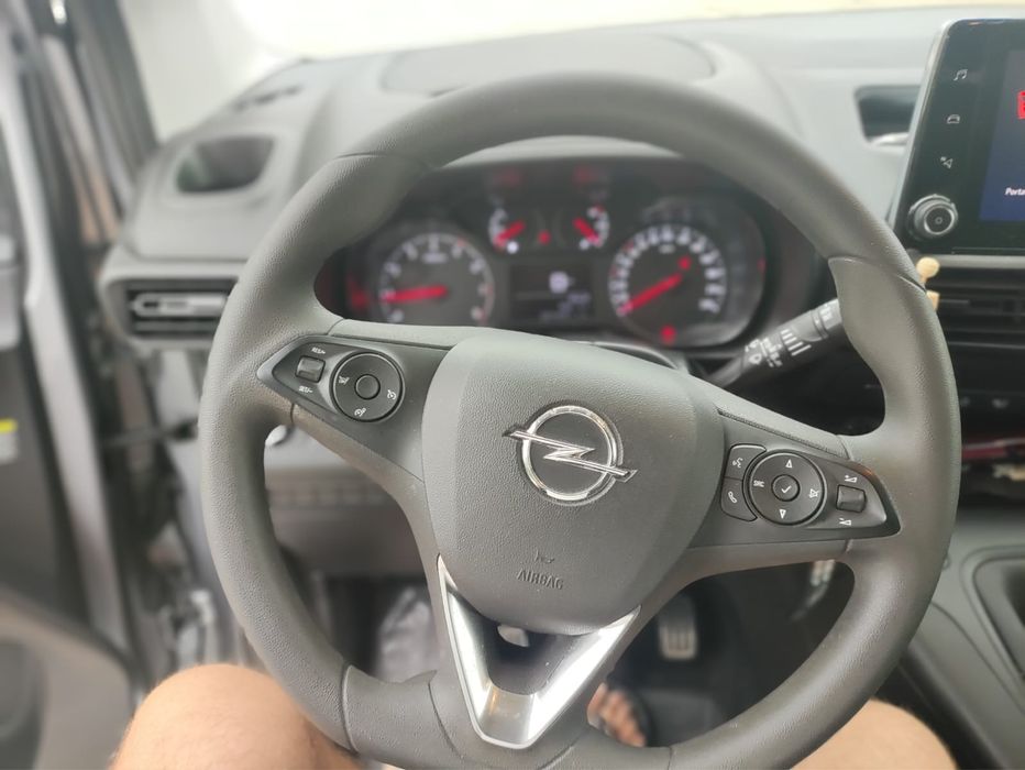 Carrinha Opel Combo 2023