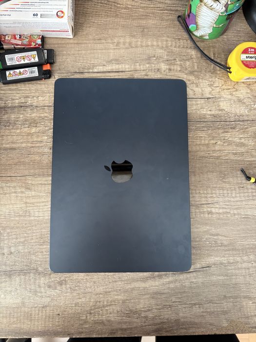 APPLE macbook AIR m2 256gb