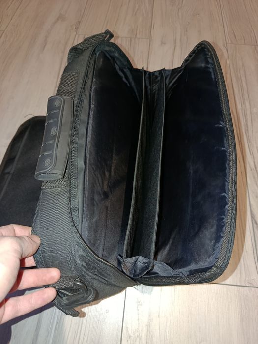 Torba DHL na laptop, dokumenty