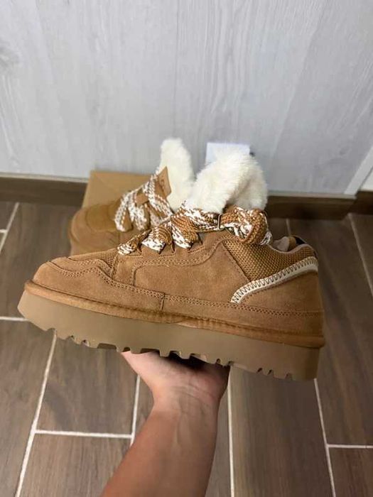 UGG Lowmel Chestnut R.40