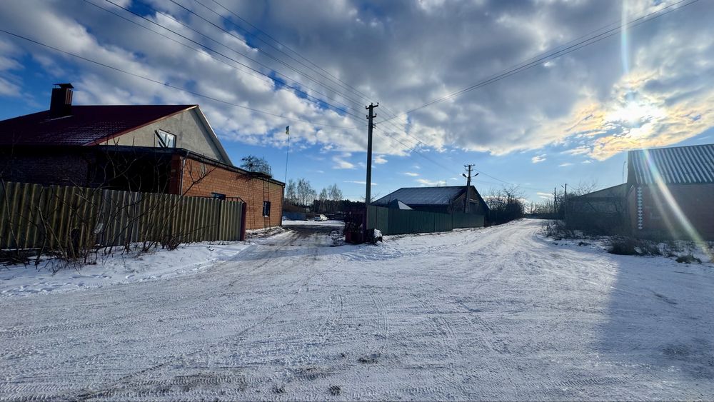 Продаж комерційного об’єкта з житловим будинком у м. Острог