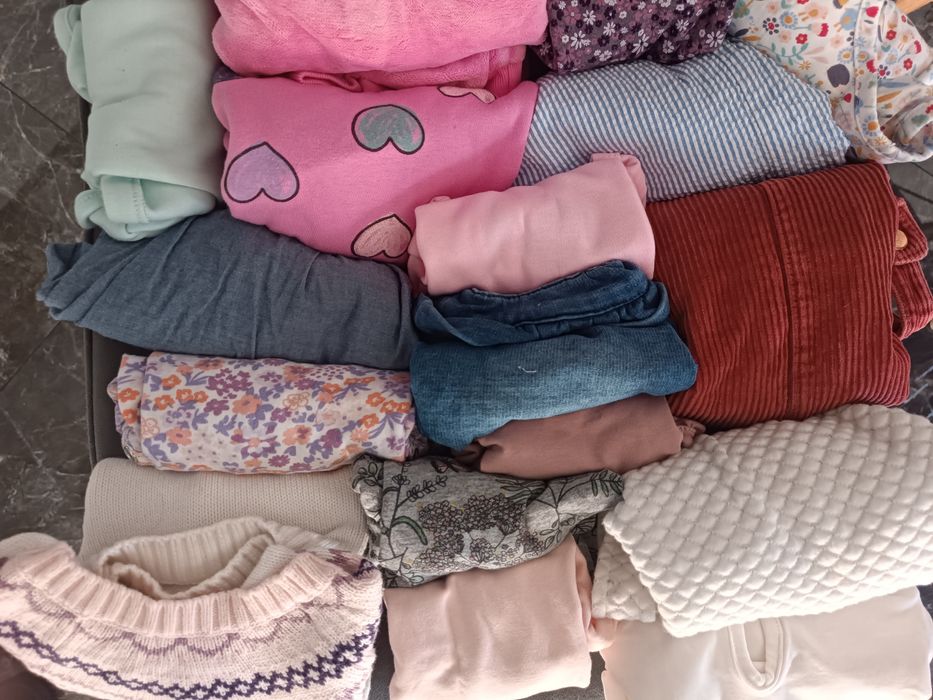 Paka ubranek dla dziewczynki rozmiar 62/ 68