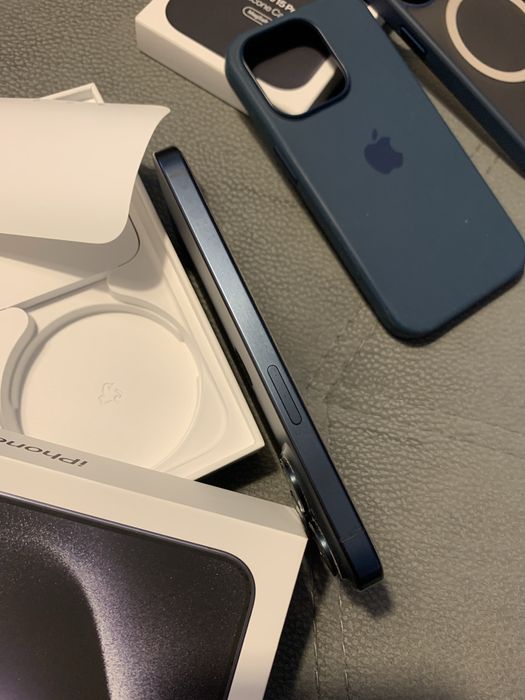 Iphone 15 pro 256GB azul