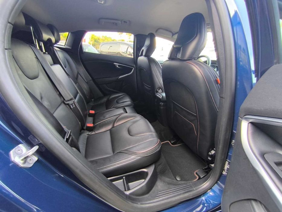 Volvo V40 1.6D2 115CV GPS Pele Vidros Escuros