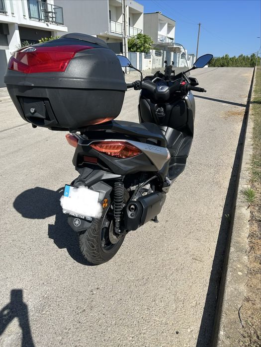 Yamaha X-max 300